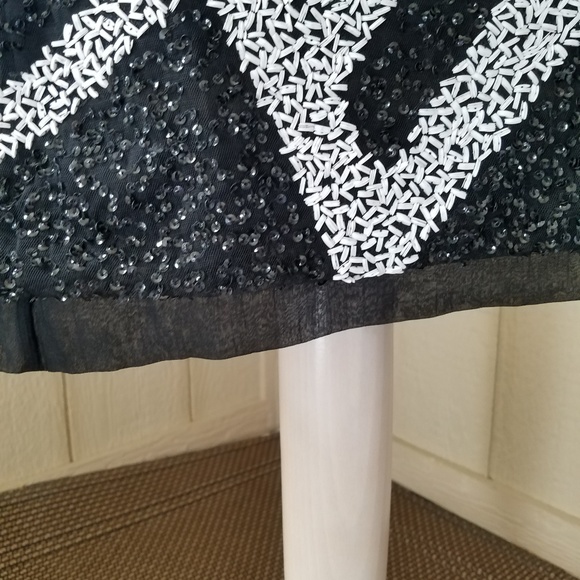 NWT H&M Black & White Print Sequin Mini Skirt NWT. - Picture 4 of 4